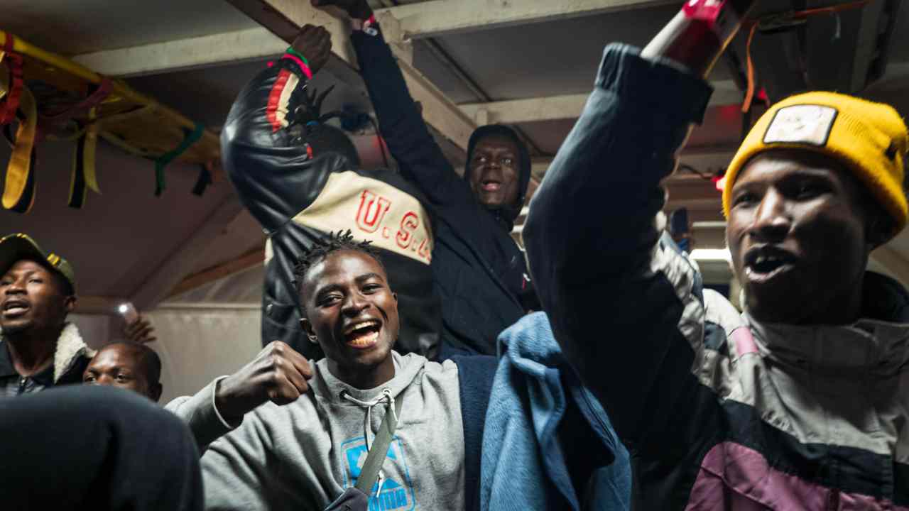 Migranti arrivati a Tolone 