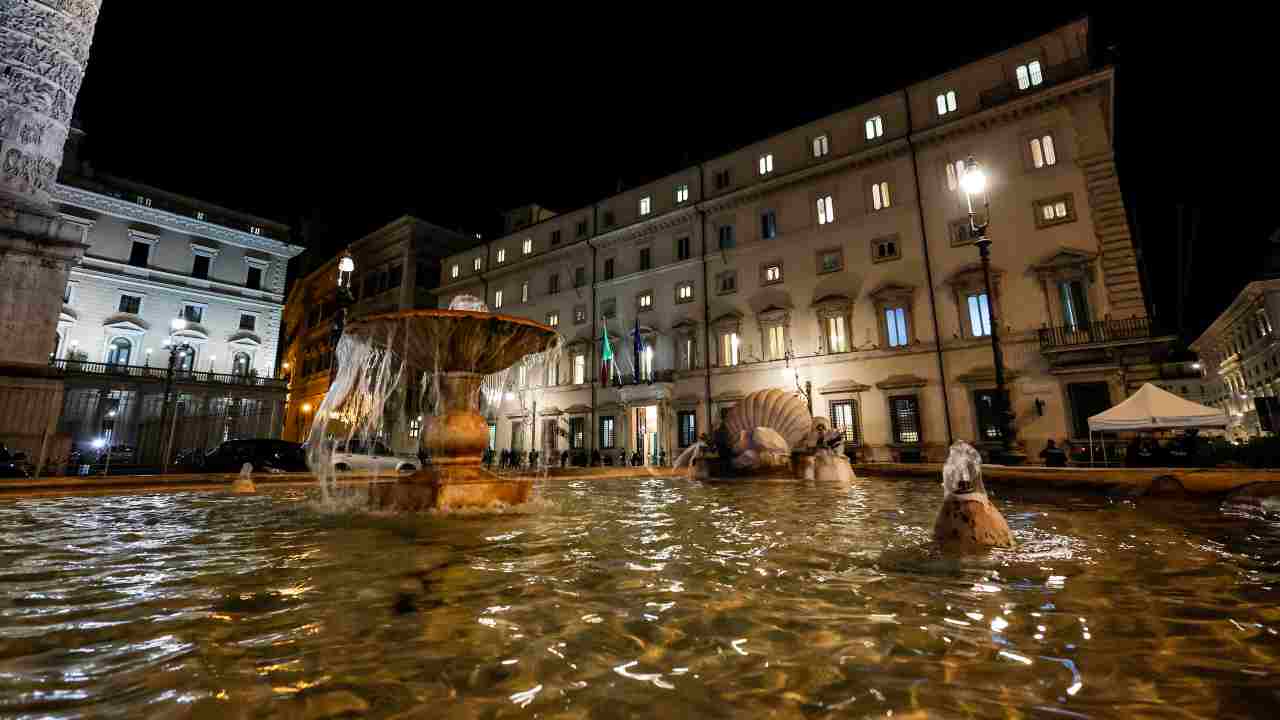 La Meloni svela la manovra del suo governo