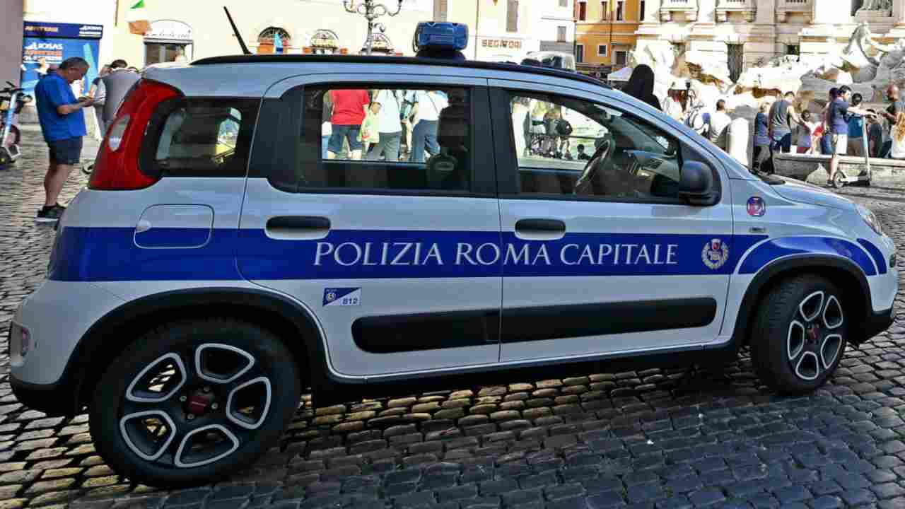 Arrestato dopo aver violentato e scattato selfie