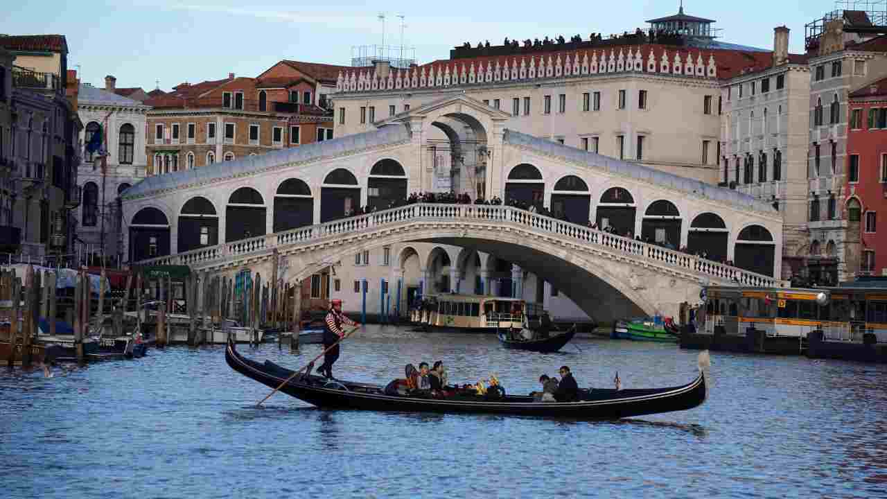 Disavventura per una turista a Venezia