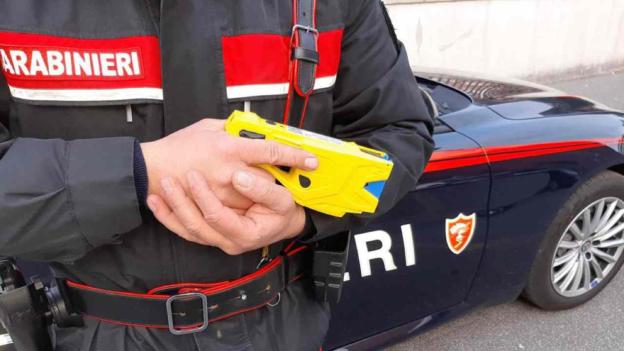 Morto dopo aver svaligiato casa di un amico