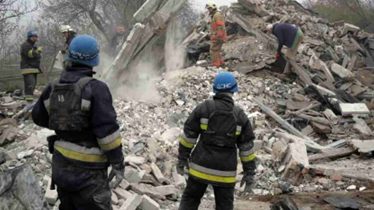 Ucraina, russi bombardano ospedale a Zaporizhzhia