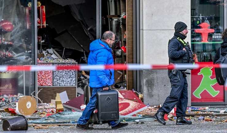 Esplode grosso acquario a Berlino