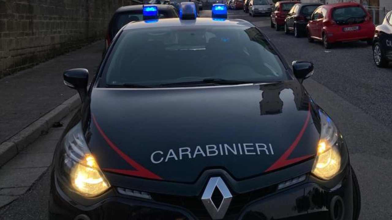 Per 22 anni insegna senza laurea, indagano i carabinieri