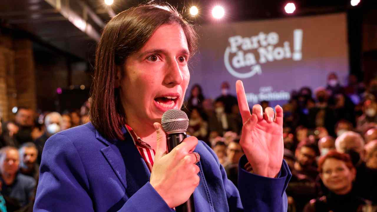 Elly Schlein critica la Meloni e difende Saviano