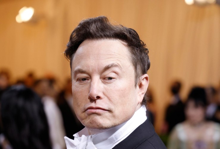 Elon Musk spiazza tutti con il nuovo sondaggio 