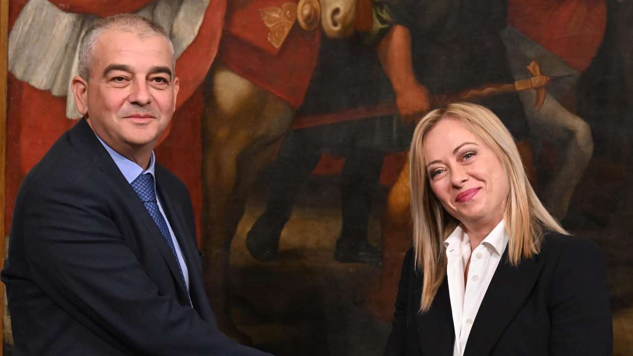 La vicinanza di Fazzolari per la Meloni