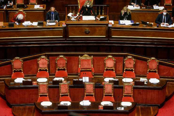 Manovra, domani la palla balza al Senato