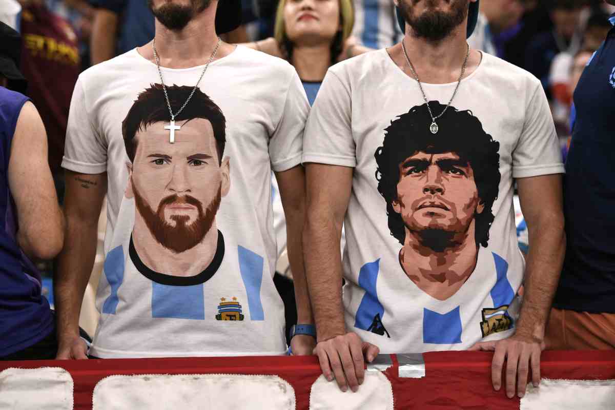 Il gesto di Messi è identico a quello di Maradona