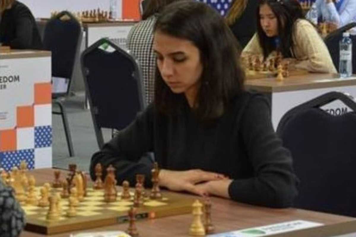 La sfida della scacchista iraniana