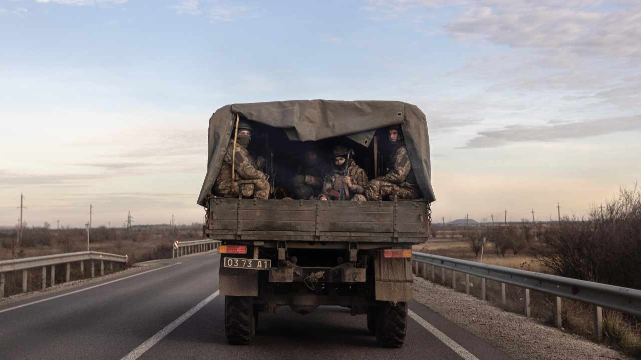 Sldati russi agiscono come Isis