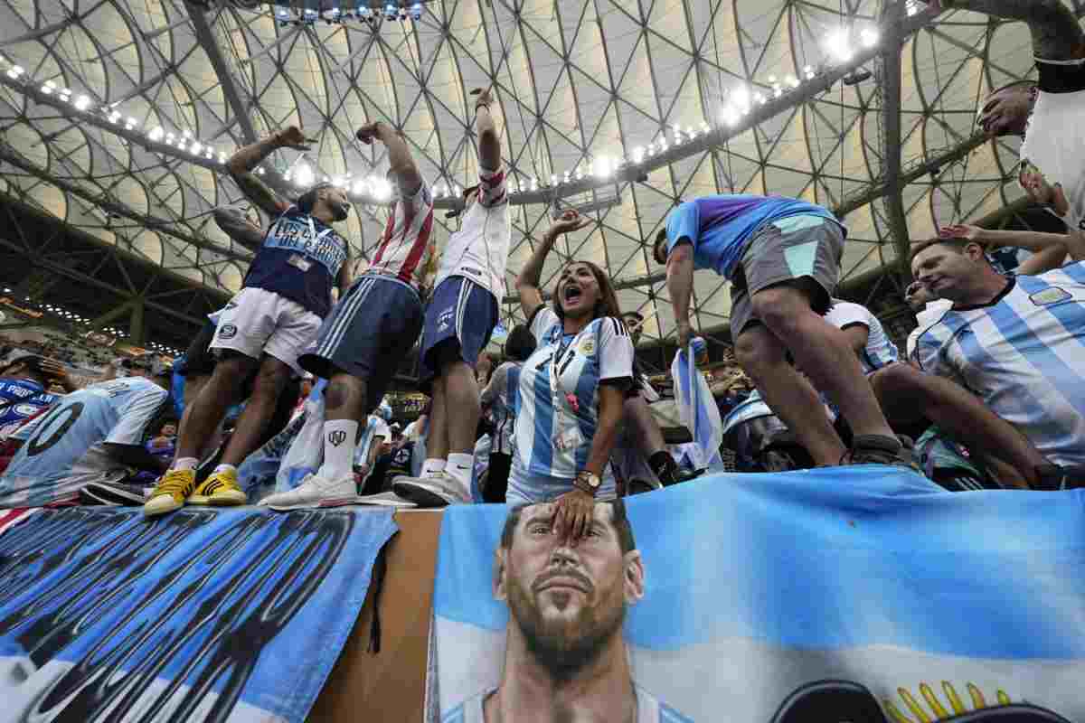 Tifosi dell'Argentina fanno festa