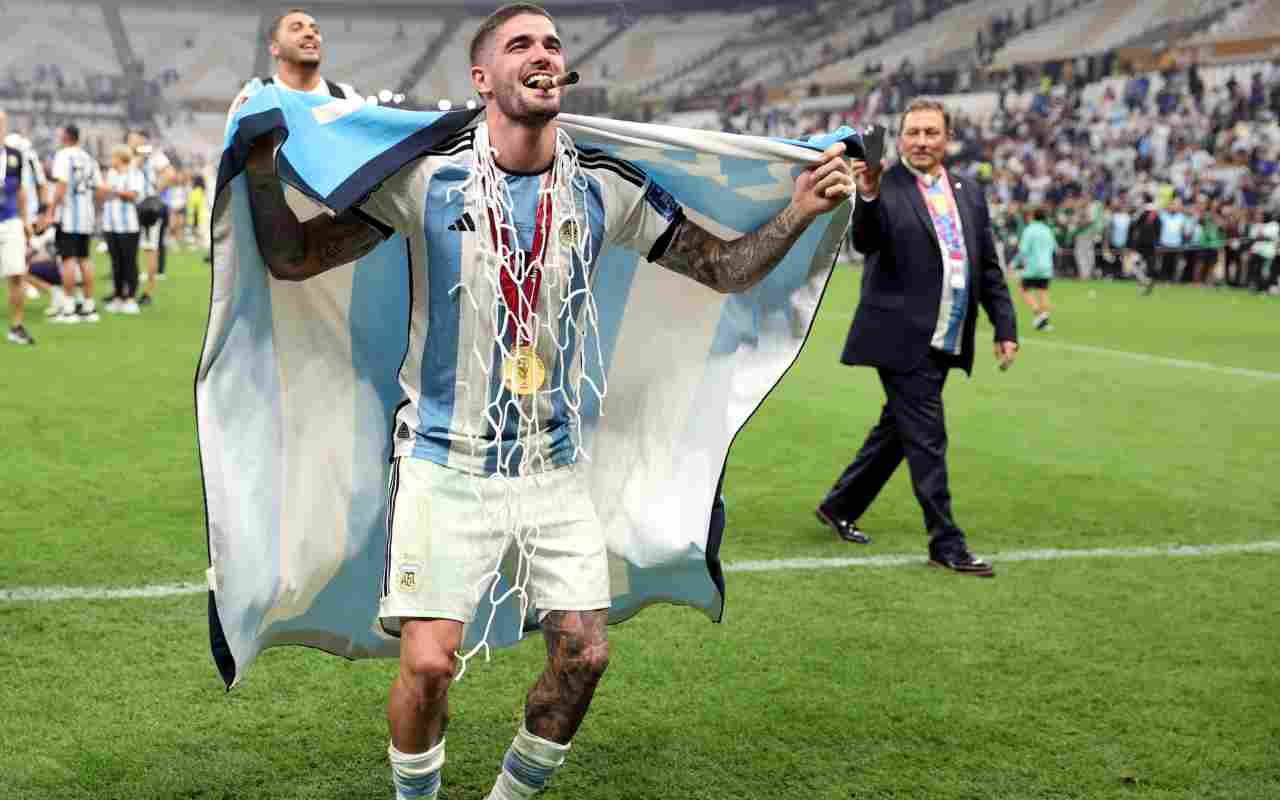 Rodrigo De Paul festeggiamenti Mondiali con la fidanzata