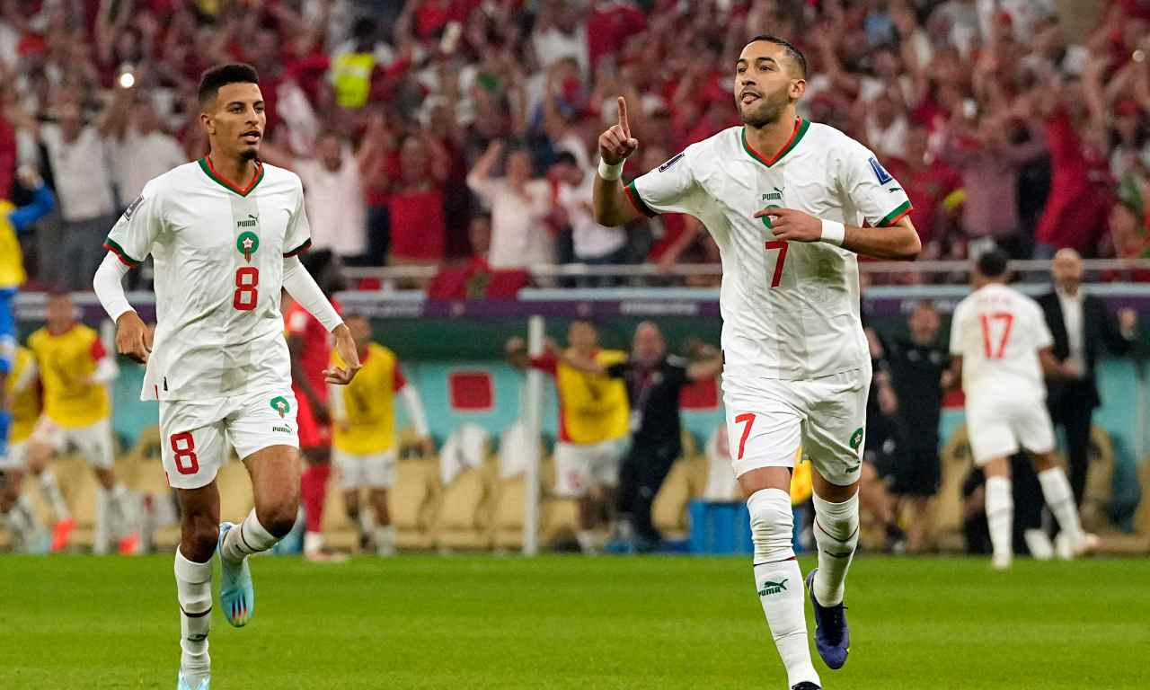 Hakim Ziyech esulta 