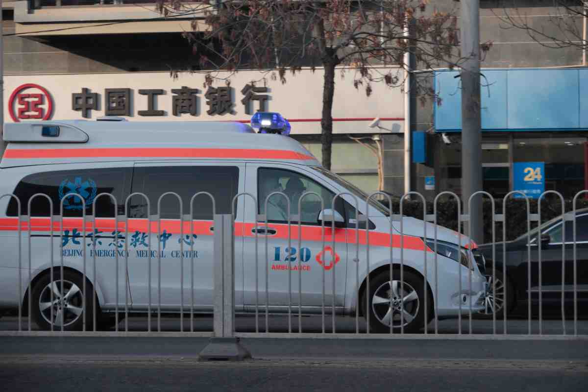 Ambulanza cinese
