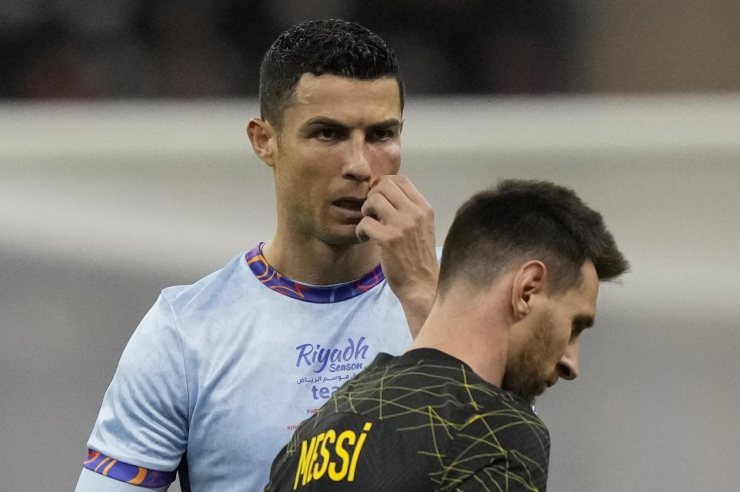 Ronaldo batte messi 