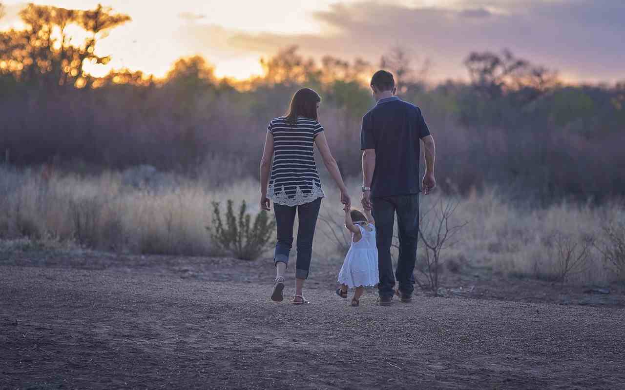 Uomini diventano genitori dopo le donne