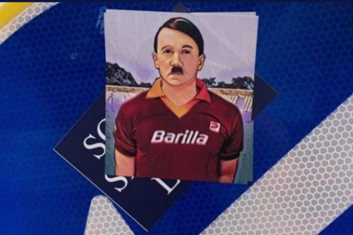 Hitler maglia roma 