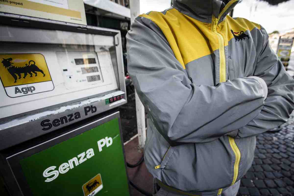 Caro benzina, Codacons e Assoutenti a Notizie.com