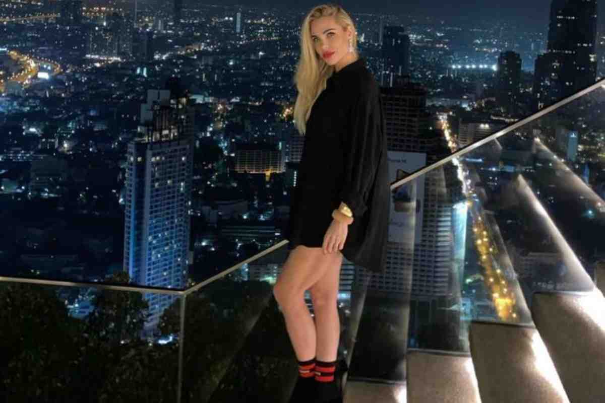 Ilary Blasi Thailandia