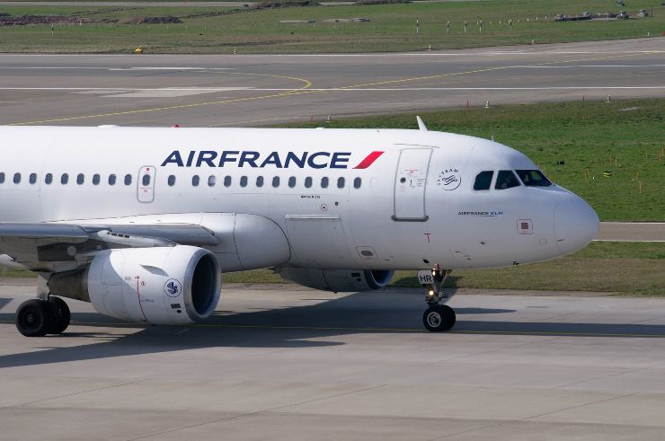 L'accordo WhatsApp-Air France