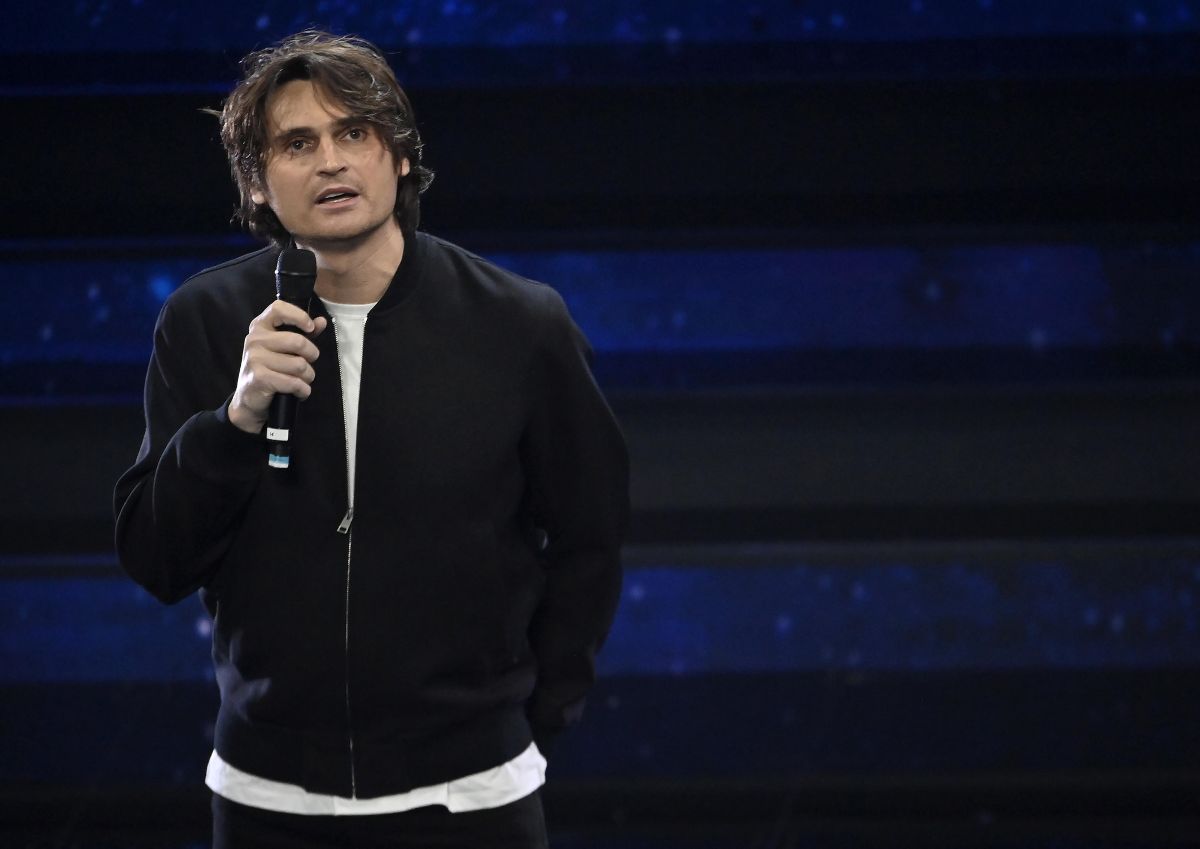 Angelo Duro choc a Sanremo 2023