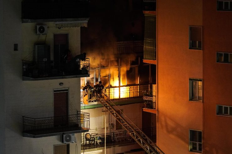 Incendio appartamento Roma 