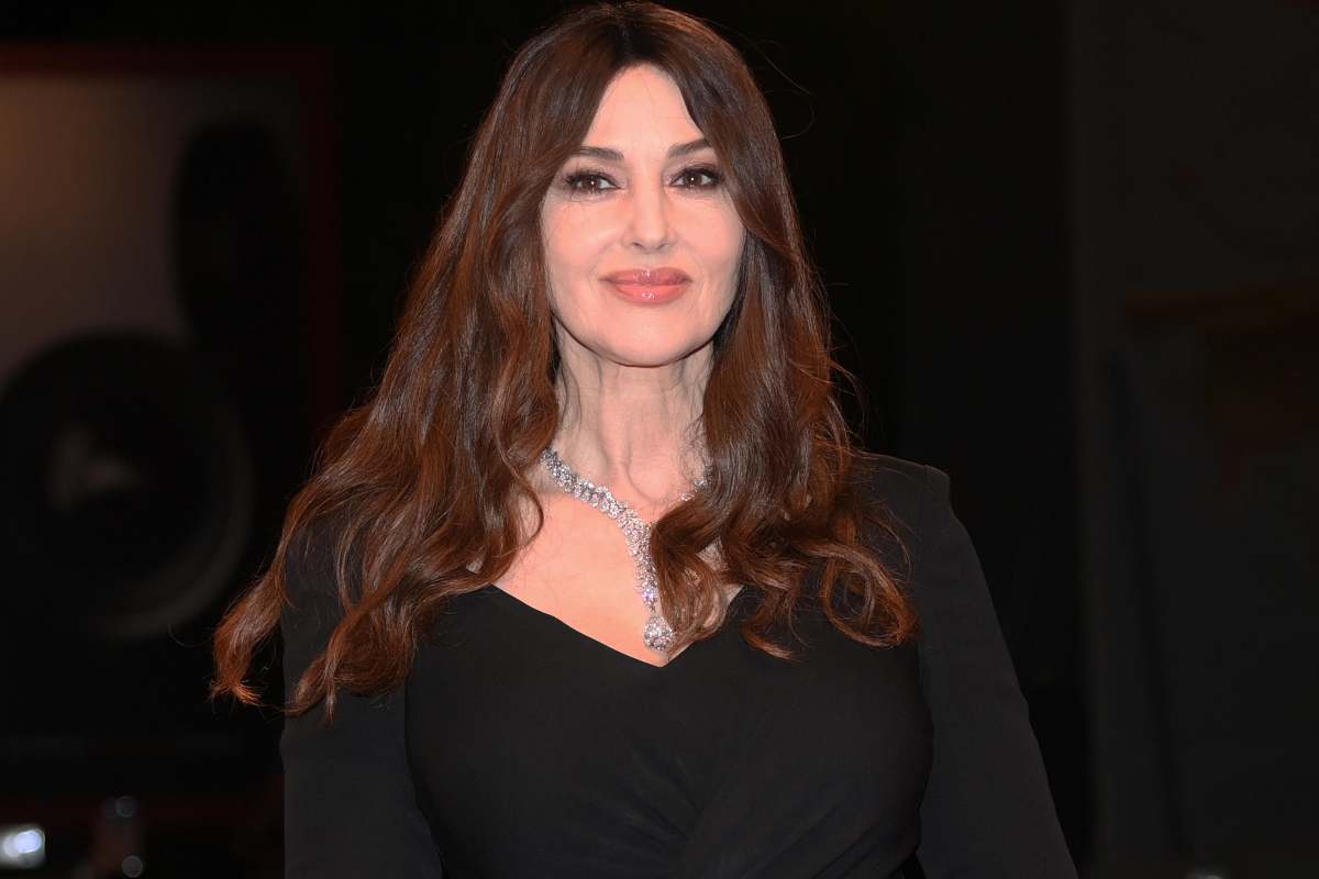 Monica Bellucci outfit