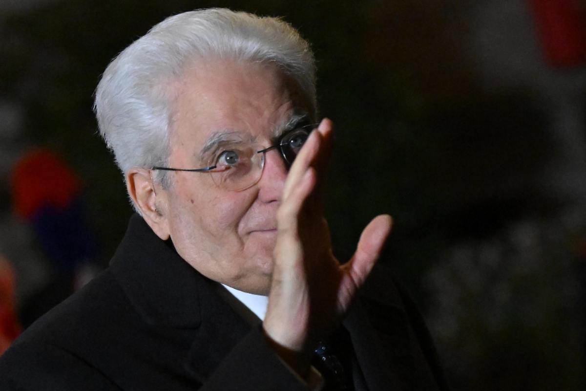 Si spaccia per il medico di Mattarella