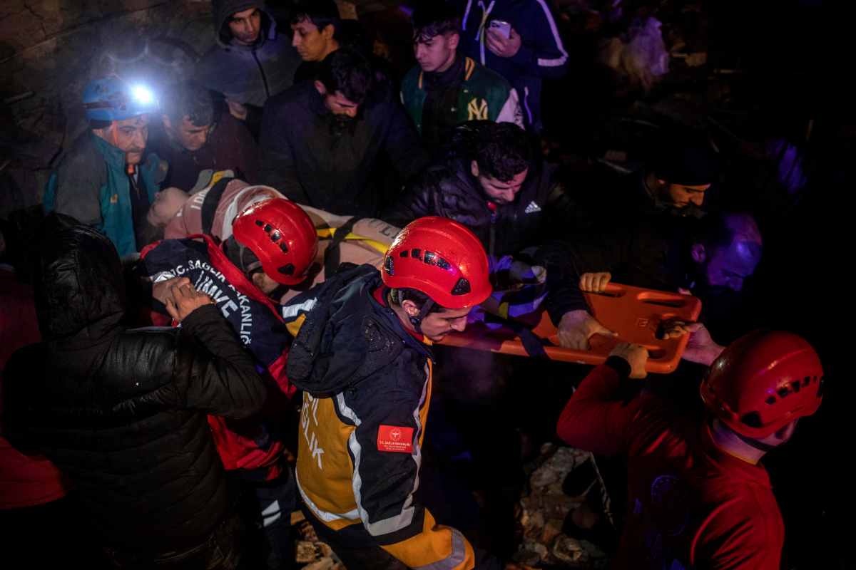 Soccorritori in arrivo da ogni Paese