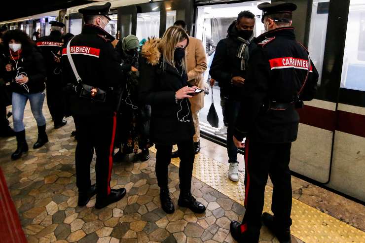 Nomadi borseggiatrici arrestate