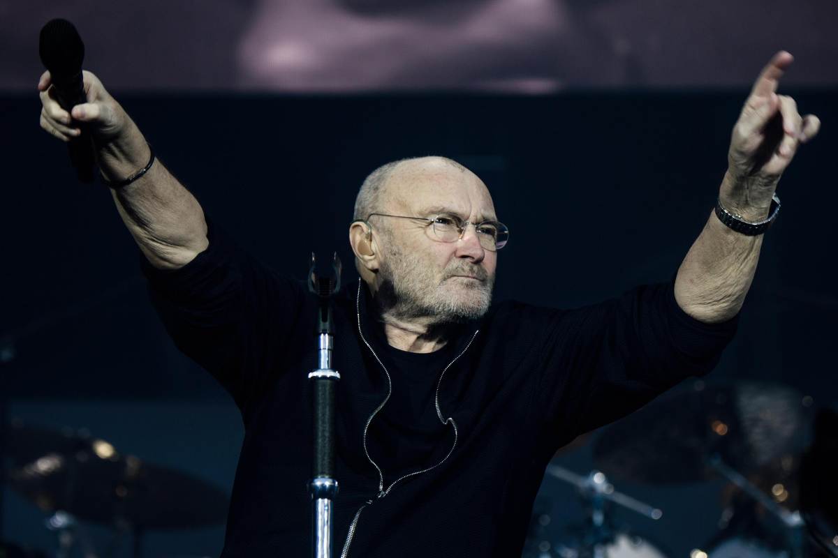 Phil Collins salute