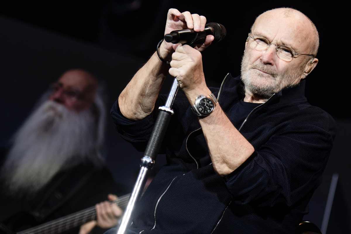 Phil Collins salute