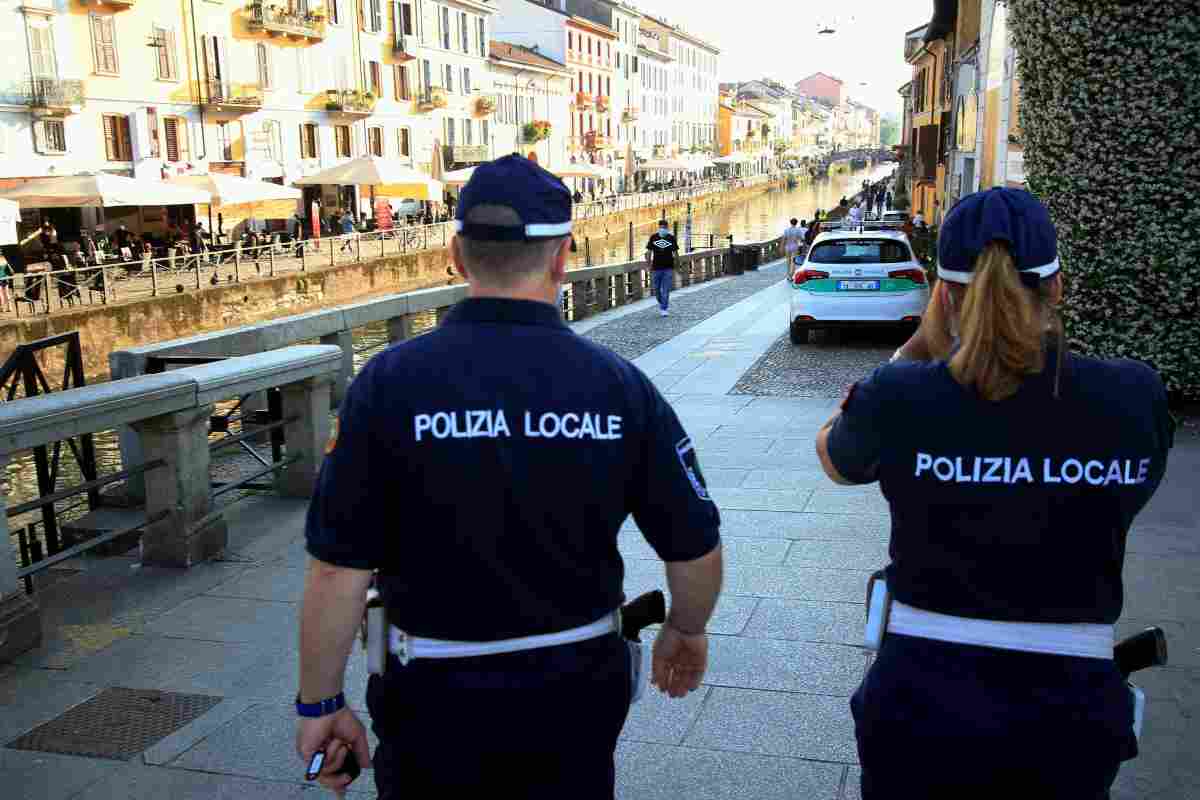 Polizia sui Navigli