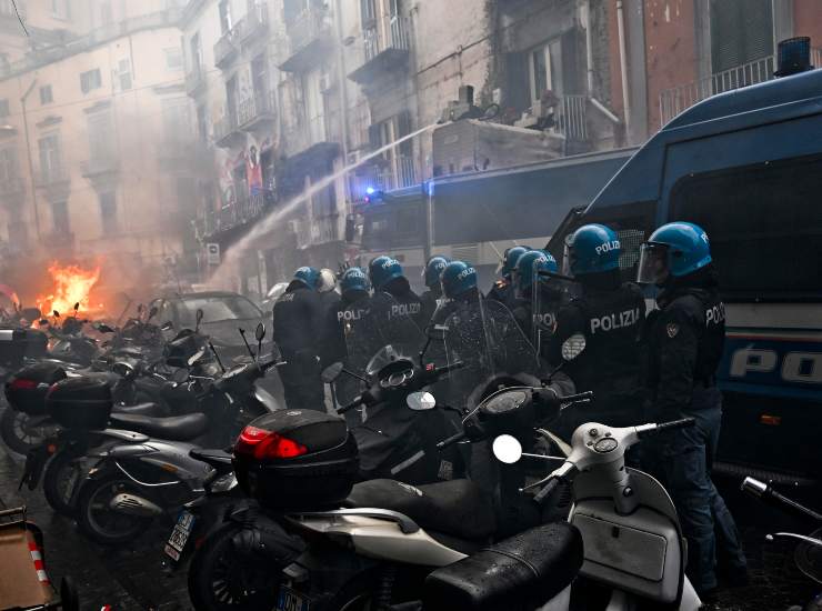 Polizia Napoli