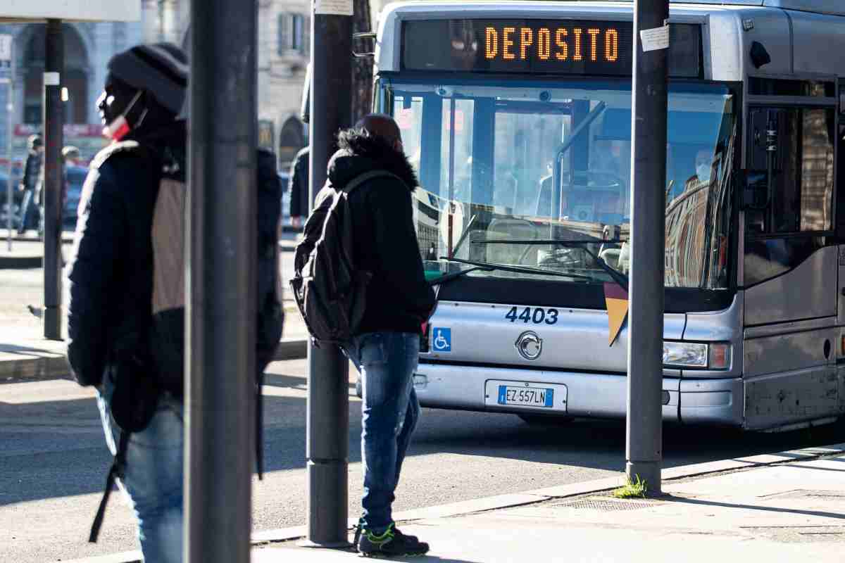 Aggredita a morsi, orrore a Termini 