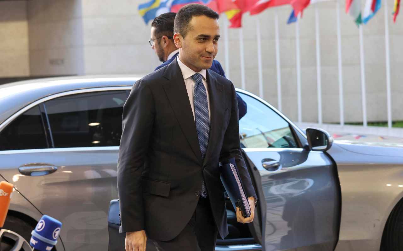 Luigi di Maio, nominato inviato per Ue nel Golfo. Gasparri a Notizie.com: "Inadeguato e immeritevole"