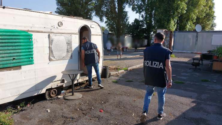 La polizia ha arrestato i genitori della ragazza