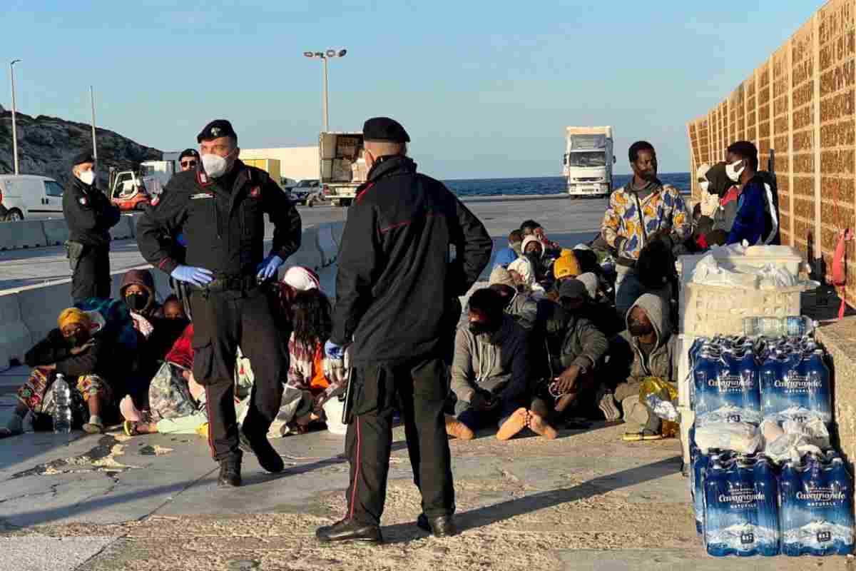 Altri cadaveri arrivano a Lampedusa