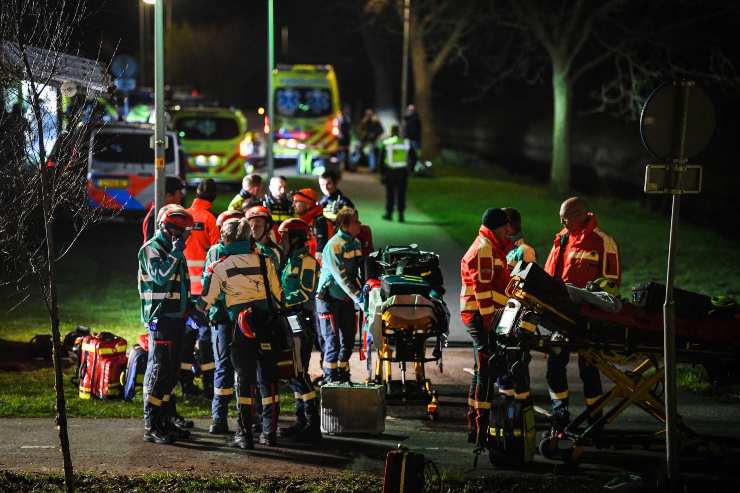 Terribile incidente tra treni in Olanda