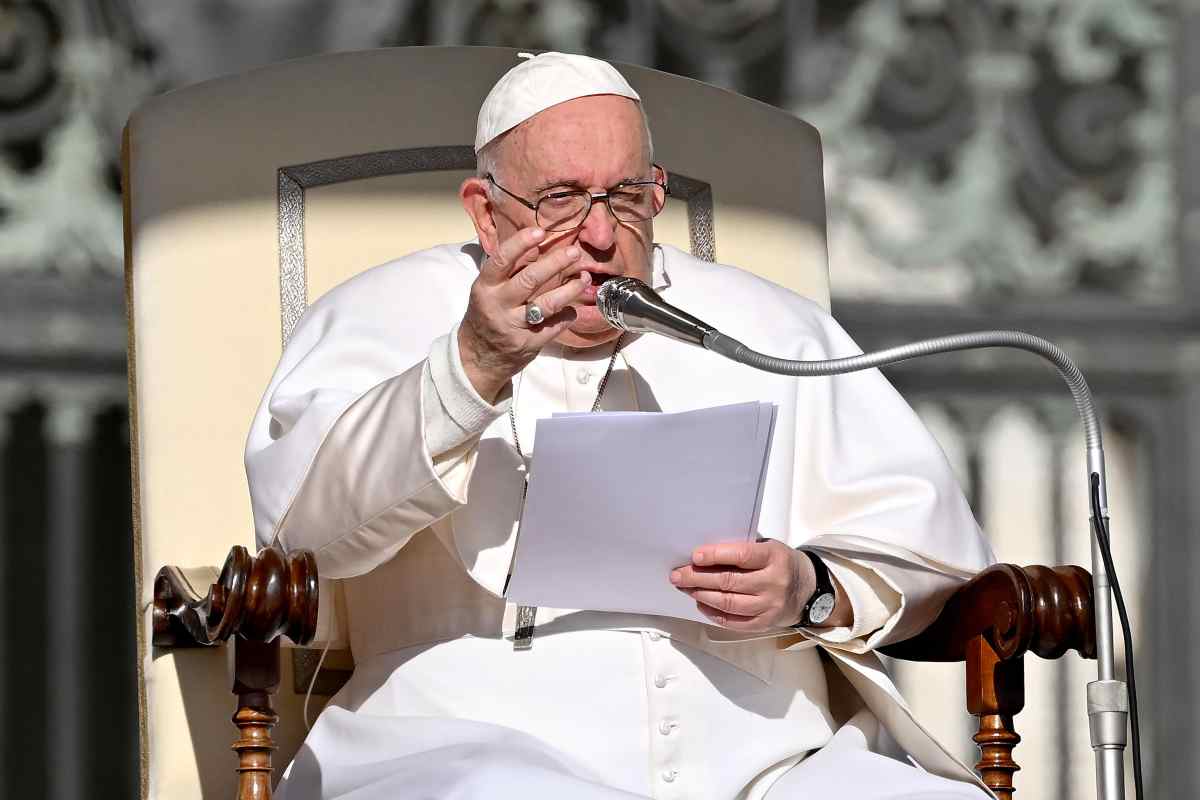 La denuncia di Papa Francesco sull'uso delle medicine