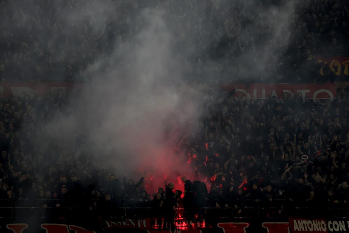 Vergognoso striscione San Siro