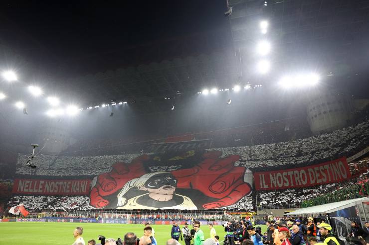 Vergognoso striscione San Siro