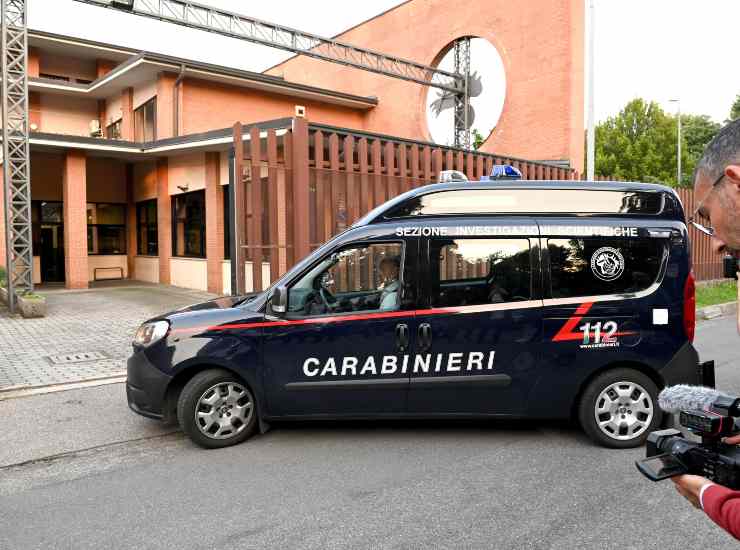 Carabinieri indagini ragazza scomparsa