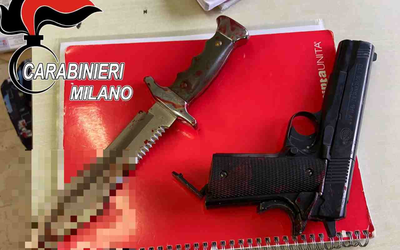 Milano, studente accoltella insegnante in aula