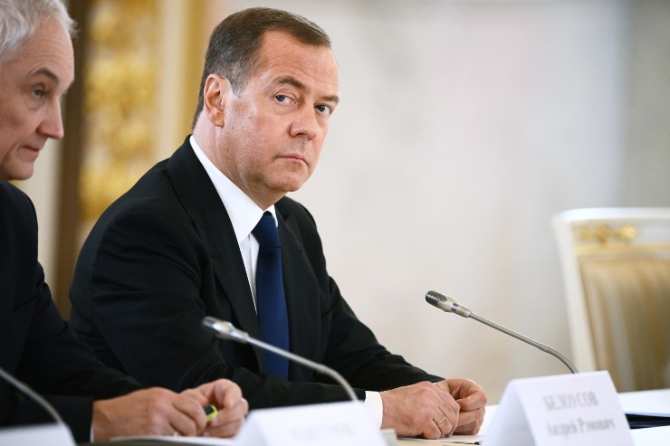 La minaccia di Medvedev sul conflitto