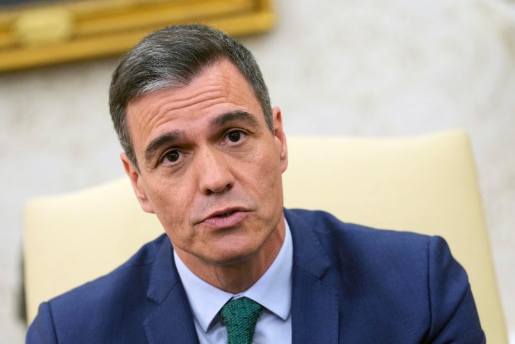 Si dimette Pedro Sanchez