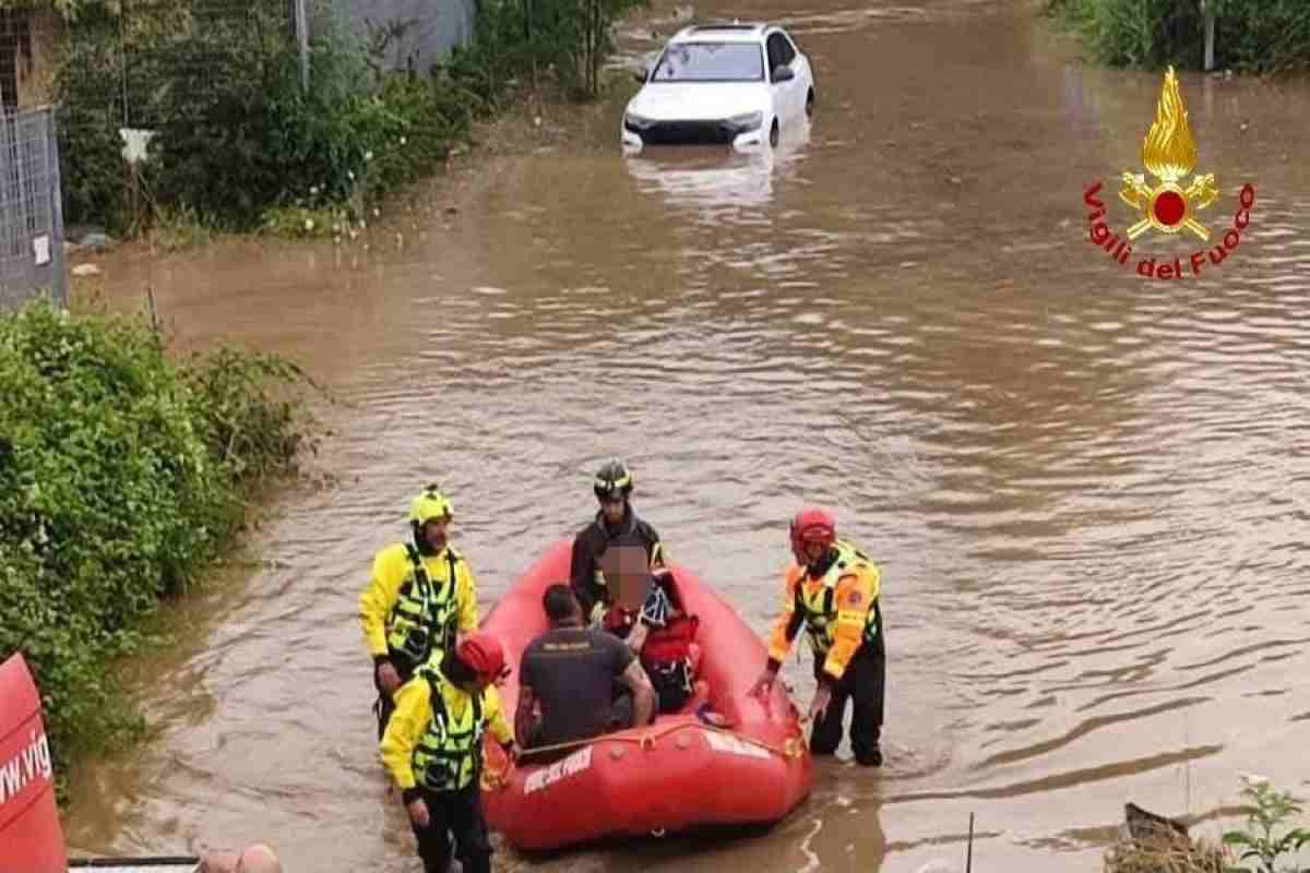 Roma, 80 persone bloccate in un maneggio