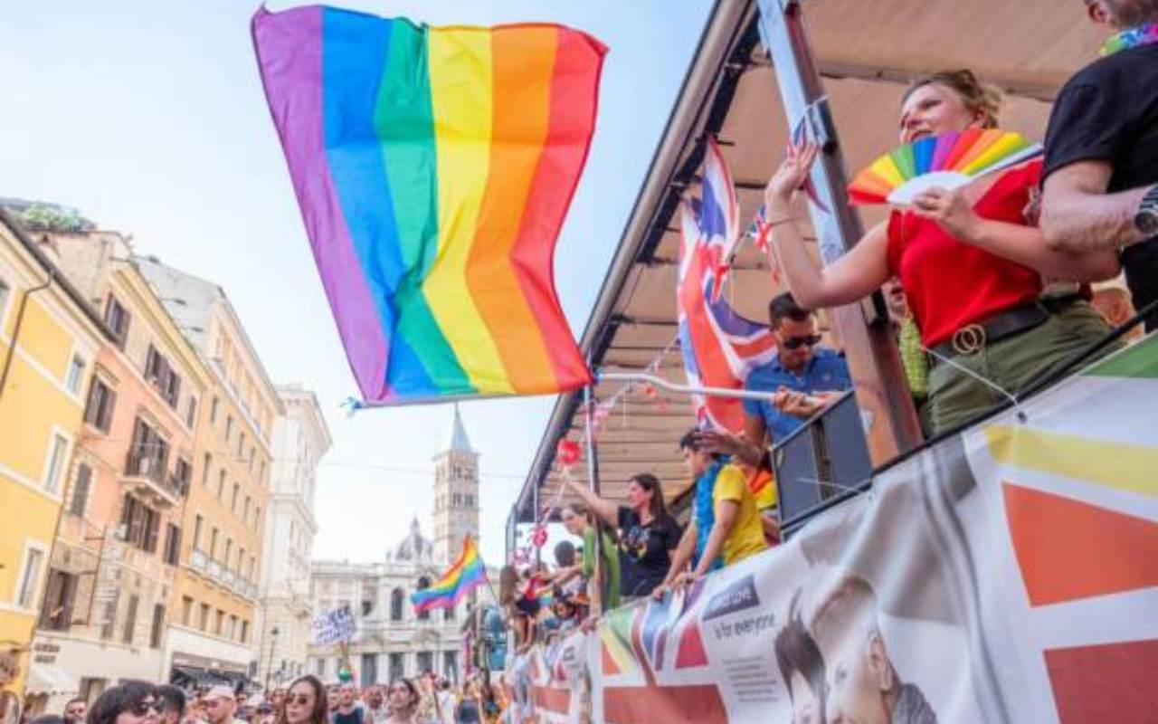Pride, patrocinio tolto della Regione Lazio. Miche Albiani a Notizie.com