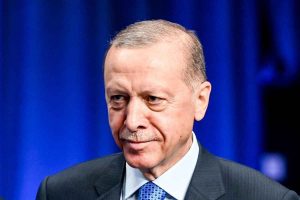 Il presidente turco Recep Tayyp Erdgan toglie il veto per l'ingresso della Svezia nella Nato